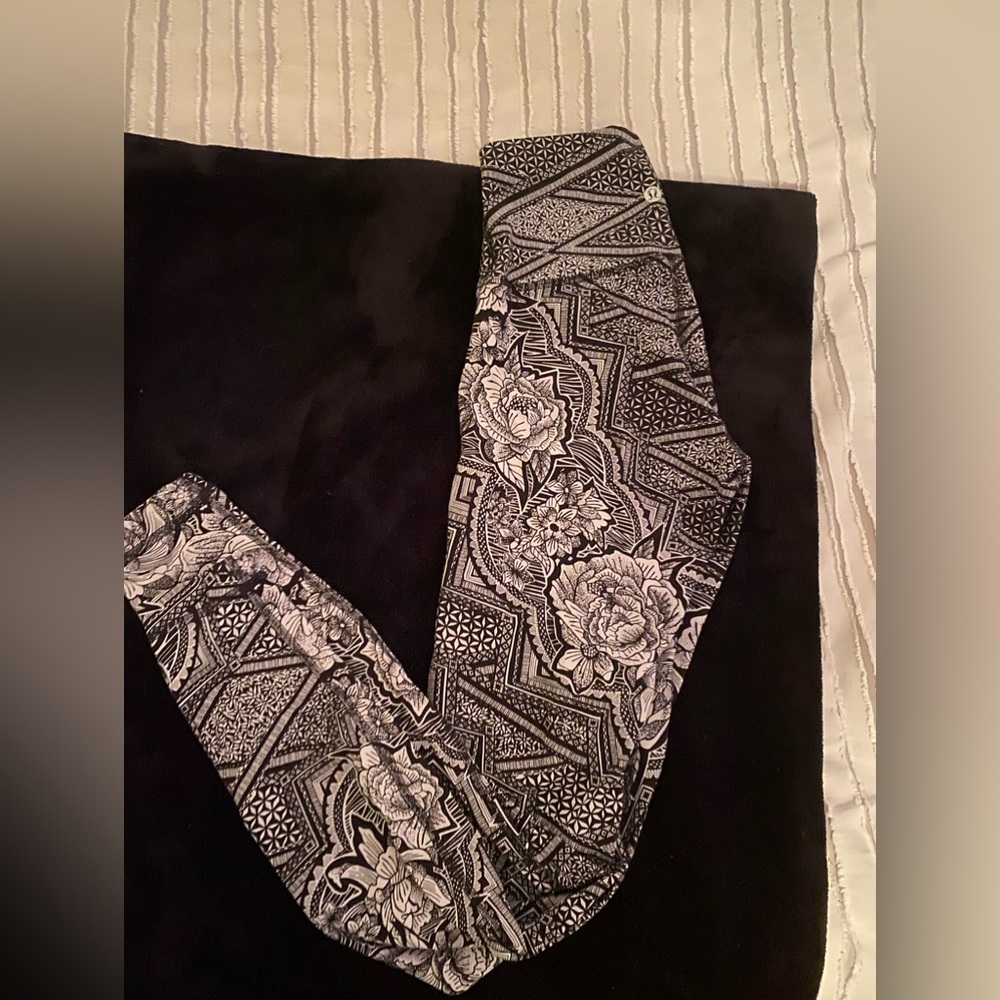 Lululemon patterned leggings